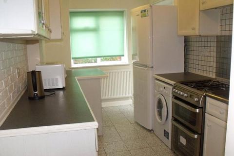 4 bedroom end of terrace house to rent, Princes Gardens, West Acton, London, W3