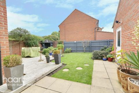 38 Willow Close, St Georges, Weston-super-mare, BS22 7XF