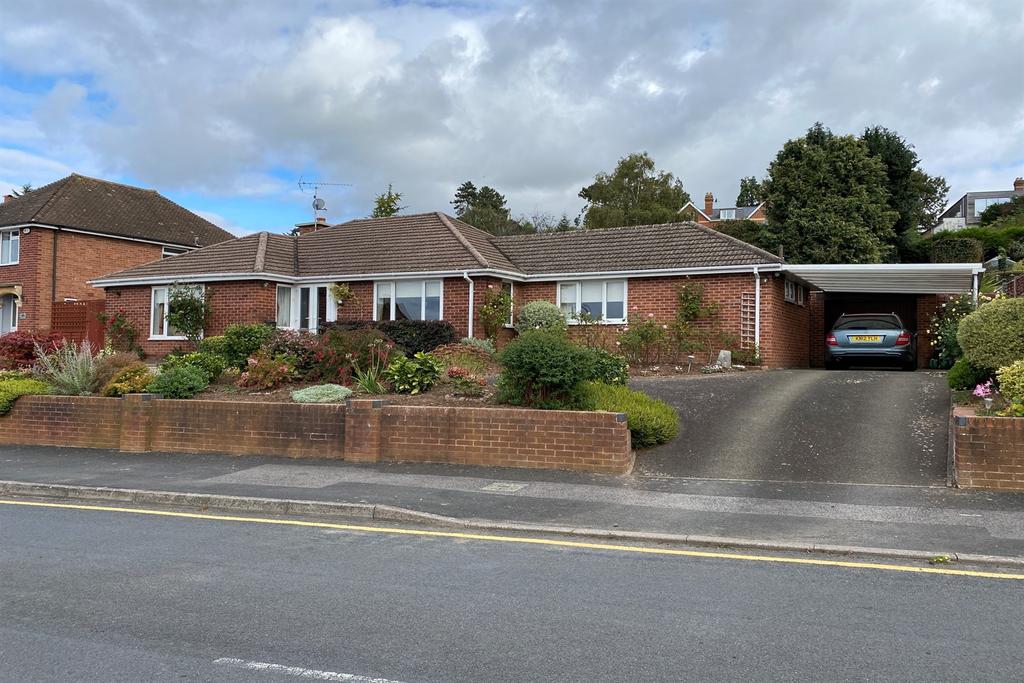 Lichfield Avenue, Tupsley, Hereford, HR1 3 bed detached bungalow £500,000