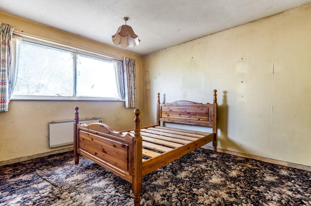 Bedroom 1 (Double)