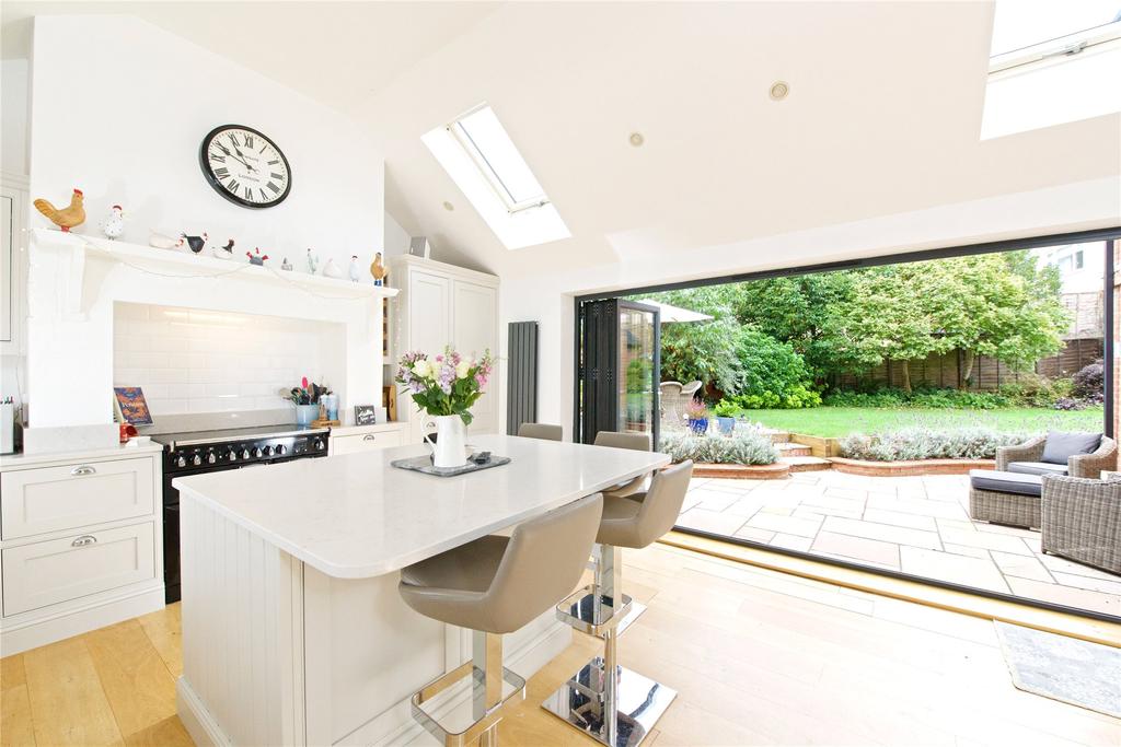 Kitchen/Breakfast Rm
