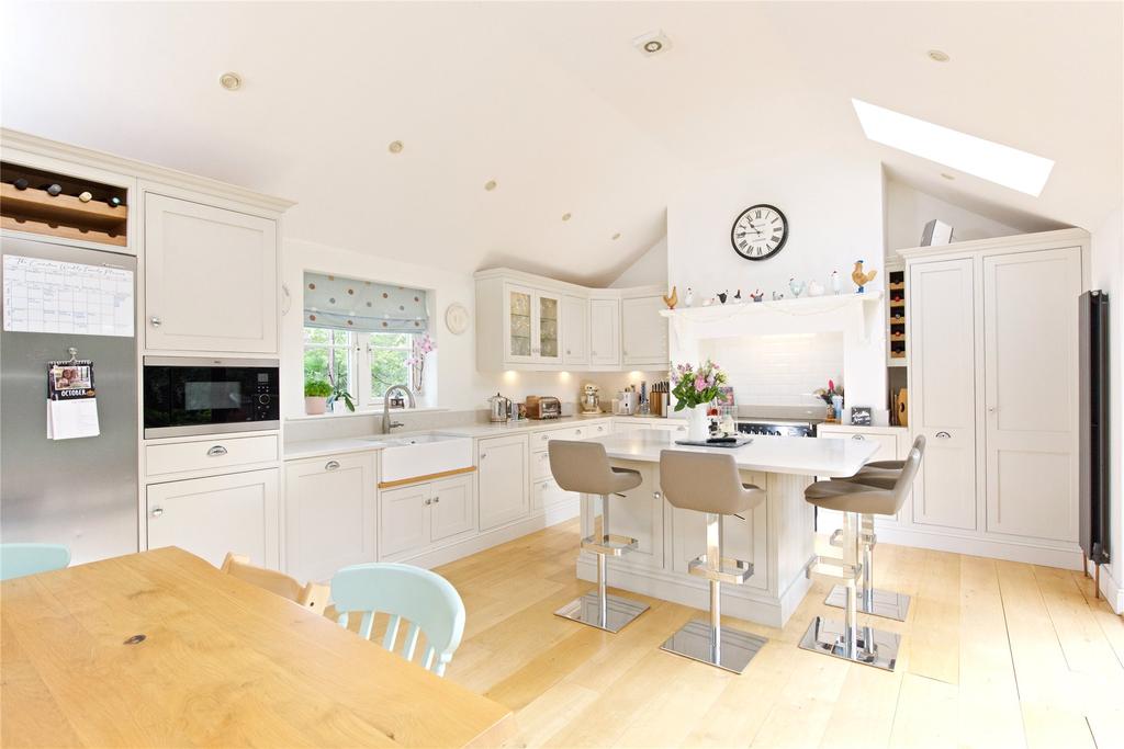 Kitchen/Breakfast Rm