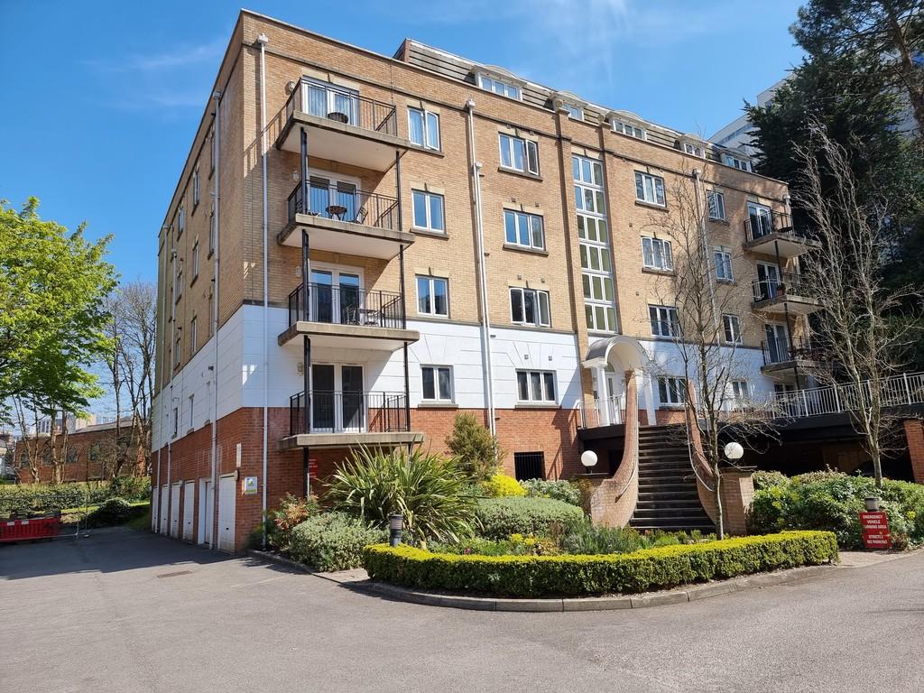 St Peters Road, Bournemouth 2 bed apartment £250,000
