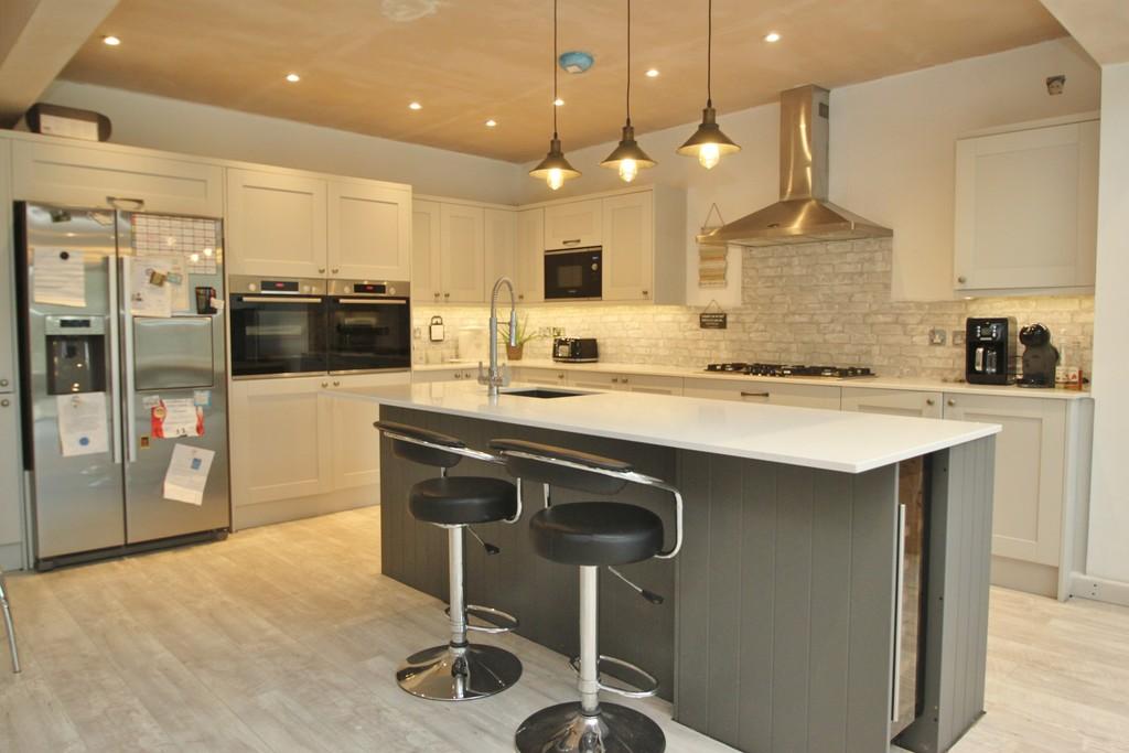 Monkhams Drive, Woodford Green 4 bed semidetached house £1,250,000