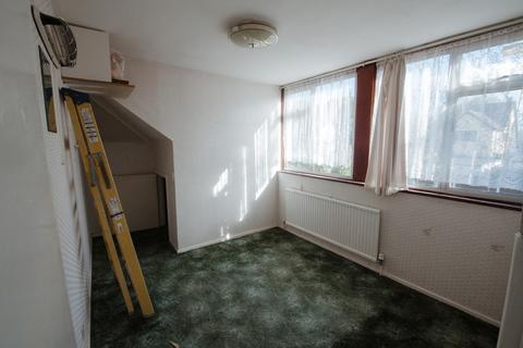 32 Ashdown Crescent, Benfleet, SS7 2LJ