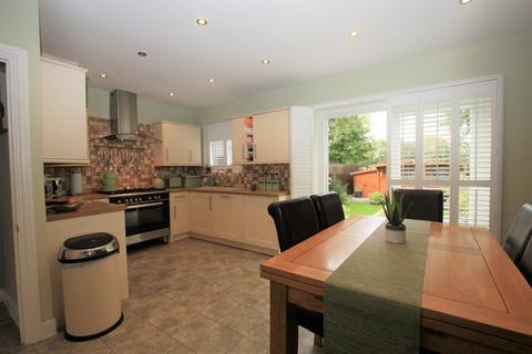 34 Caesars Walk, Mitcham, CR4 4LE