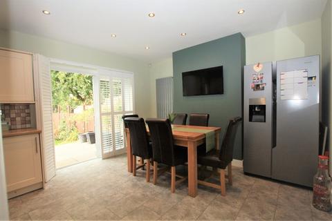 34 Caesars Walk, Mitcham, CR4 4LE
