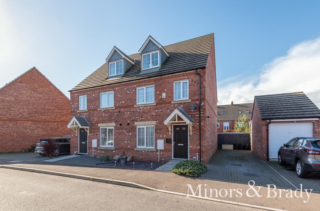 Tyne Close, Spalding 3 bed semidetached house £230,000