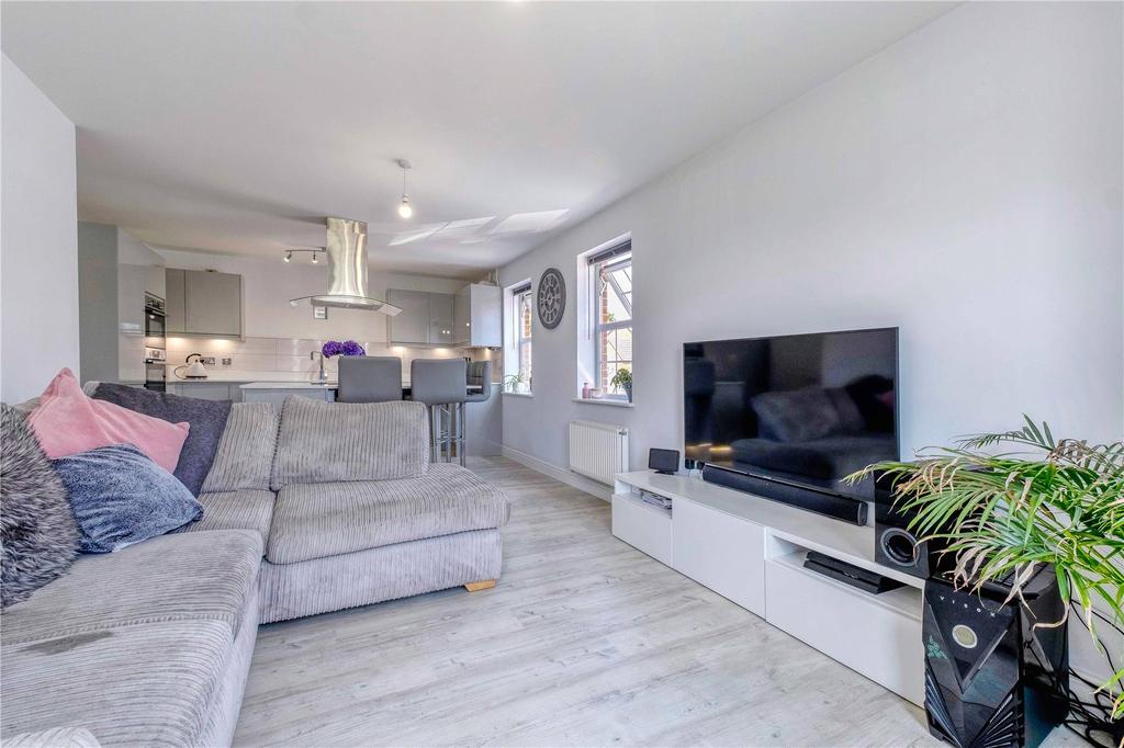 Kirby Drive, Bramley, Tadley, RG26 2 bed apartment £229,950