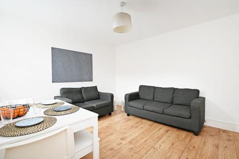4 bedroom terraced house to rent, 10 Midland Street, City Centre