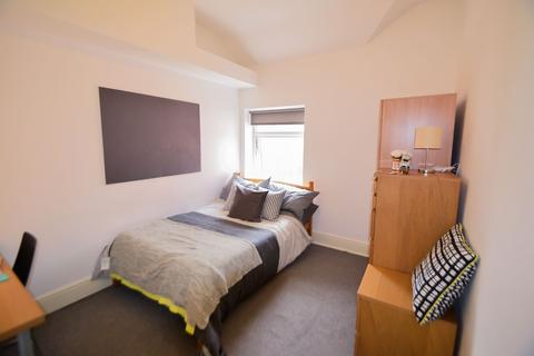4 bedroom house share to rent, Student House, 9 Midland Street, City Centre