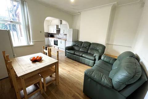5 bedroom house share to rent, 27 Wadbrough Road, Ecclesall