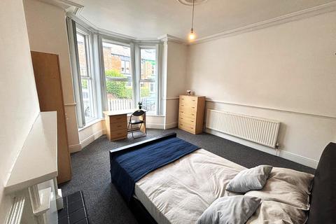 5 bedroom house share to rent, 27 Wadbrough Road, Ecclesall