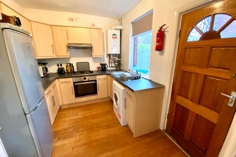 4 bedroom house share to rent, 28 Wadbrough Road, Ecclesall