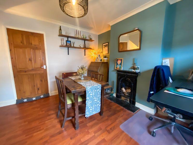 John Street, Biddulph, Staffordshire, ST8 6HP 3 bed semidetached house