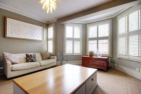 112b Marlborough Road, London, N22 8NN