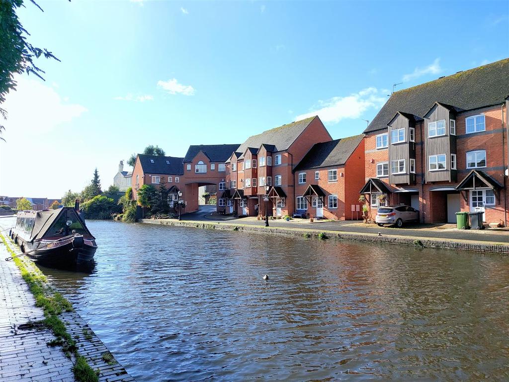 Parkes Quay, Stourport-On-Severn 3 bed townhouse - £260,000