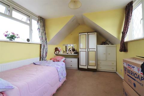 68 Beechcroft Avenue, Bexleyheath, DA7 6QS