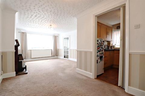 65 Wessex Drive, Erith, DA8 3AE