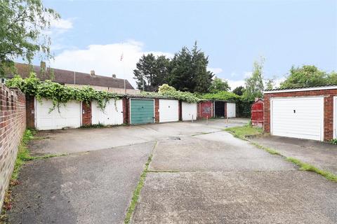 65 Wessex Drive, Erith, DA8 3AE