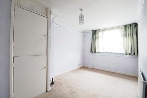 65 Wessex Drive, Erith, DA8 3AE