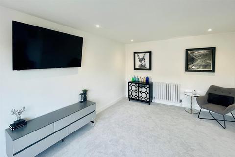 29 Fairfield, Ingatestone, CM4 9ER