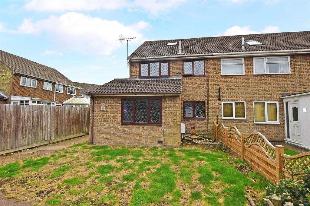Kenyon Walk, Wigmore 3 bed end of terrace house £325,000