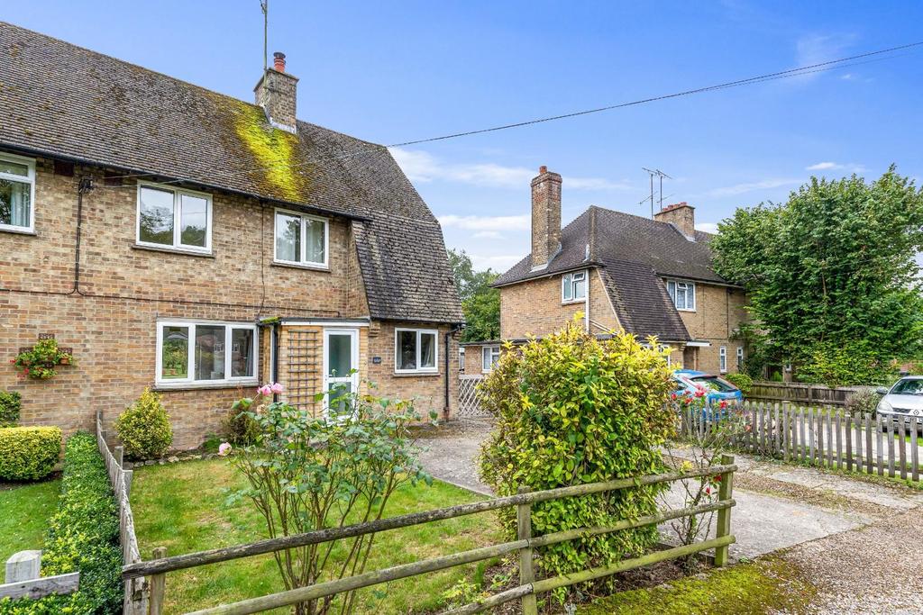 The Street, Brook, Ashford TN25 3 bed semidetached house £425,000
