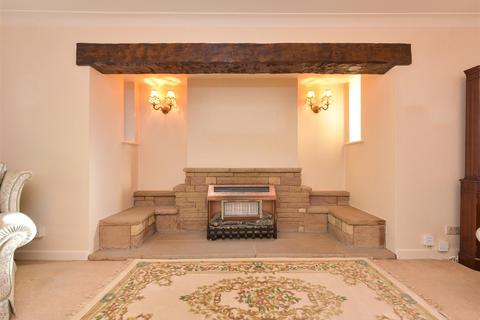 37 Allesley Close, Sutton Coldfield, B74 2NF