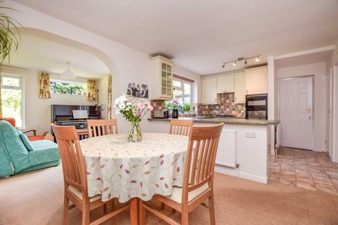 19 Dickensons Grove, Congresbury, Bristol, BS49 5HQ