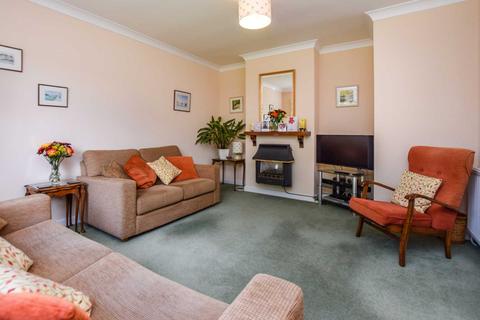 19 Dickensons Grove, Congresbury, Bristol, BS49 5HQ