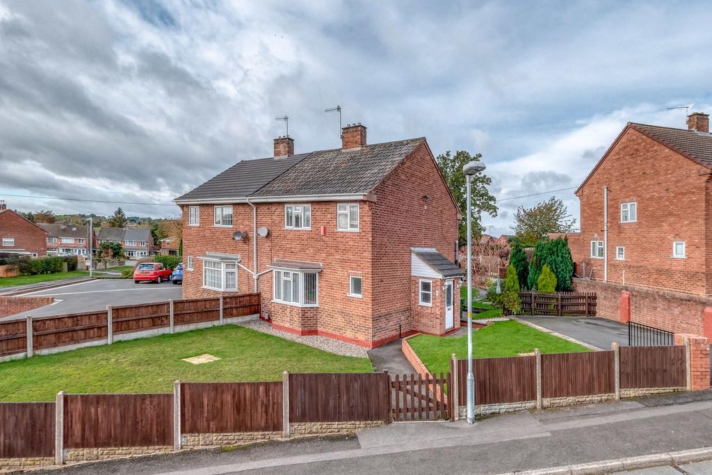 Montgomery Close, Catshill, Bromsgrove, B61 0PG 3 bed semidetached