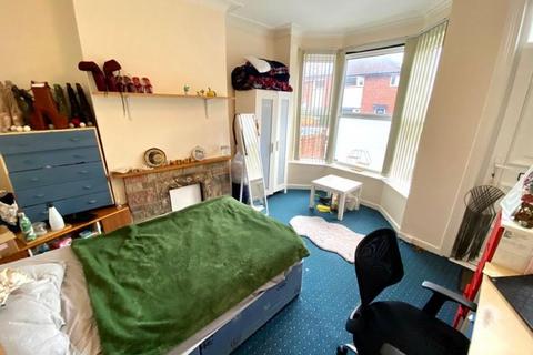 3 bedroom house share to rent, 11 Leamington Street, Crookes