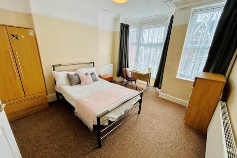 5 bedroom house share to rent, 33 Wayland Road, Hunters Bar