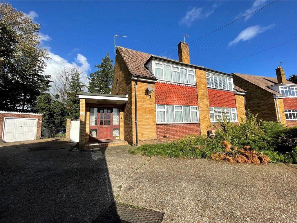 Chaplin Crescent, SunburyonThames... 3 bed semidetached house £425,000