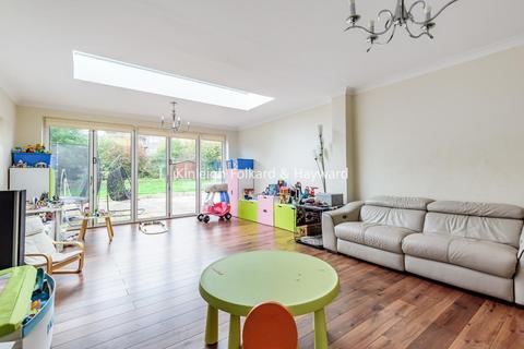 21 Riefield Road, London, SE9 2QD