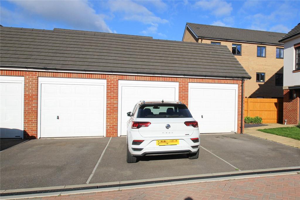 Garage &amp; Parking