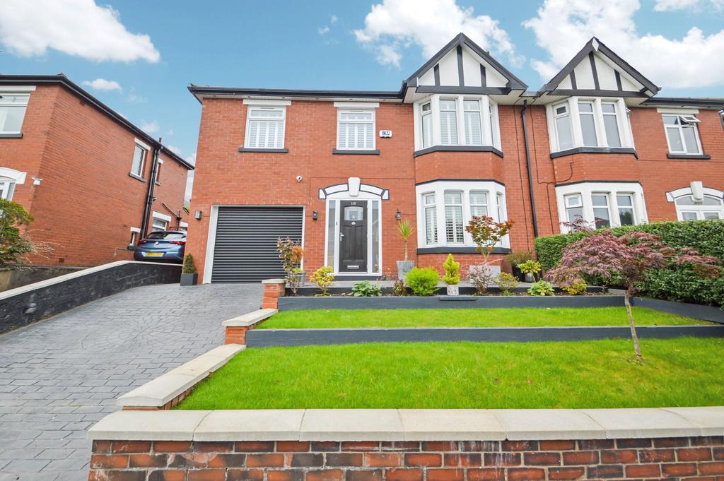 Radcliffe New Road, Whitefield, M45 3 bed semidetached house £425,000