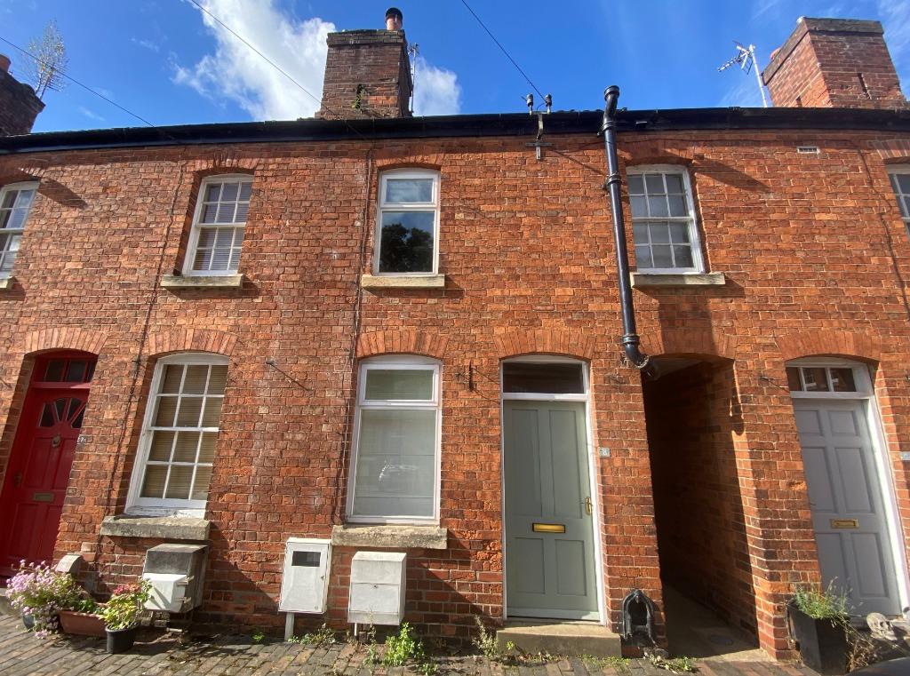 Barrack Square, Grantham, NG31 2 bed terraced house £600 pcm (£138 pw)