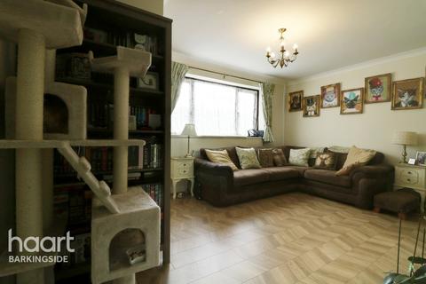 91 Burrow Road, Chigwell, IG7 4NL