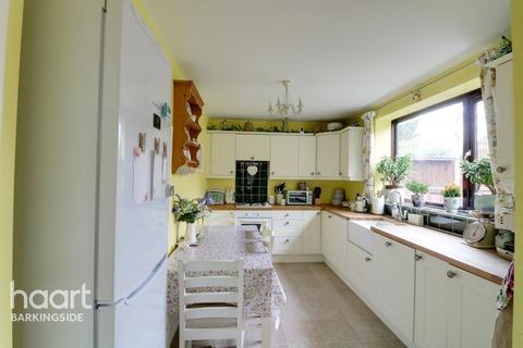91 Burrow Road, Chigwell, IG7 4NL