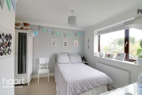 91 Burrow Road, Chigwell, IG7 4NL