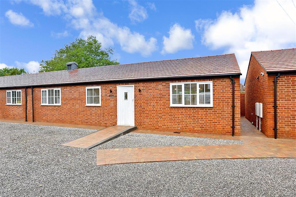 Maidstone Road, Barrow Hill House... 3 bed semidetached bungalow £