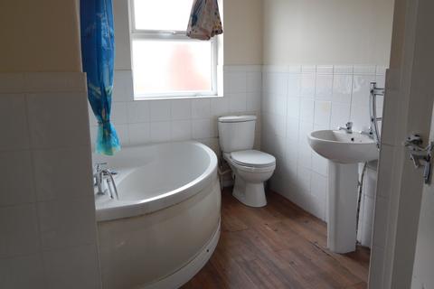 2 bedroom terraced house to rent - Henry Park Street, Ince, Wigan, WN1 3DA