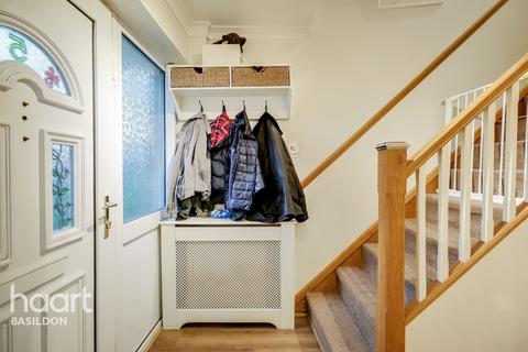 5 Thistledown, Basildon, SS14 1JU