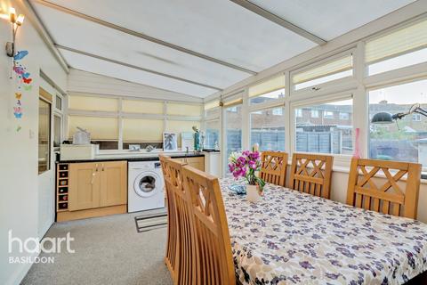 5 Thistledown, Basildon, SS14 1JU