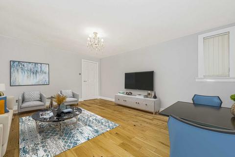 2 bedroom flat to rent, Ardnahoe Avenue(Ground Left), Glasgow G42