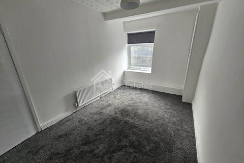 1 bedroom flat to rent, Lees Hall Road, Dewsbury