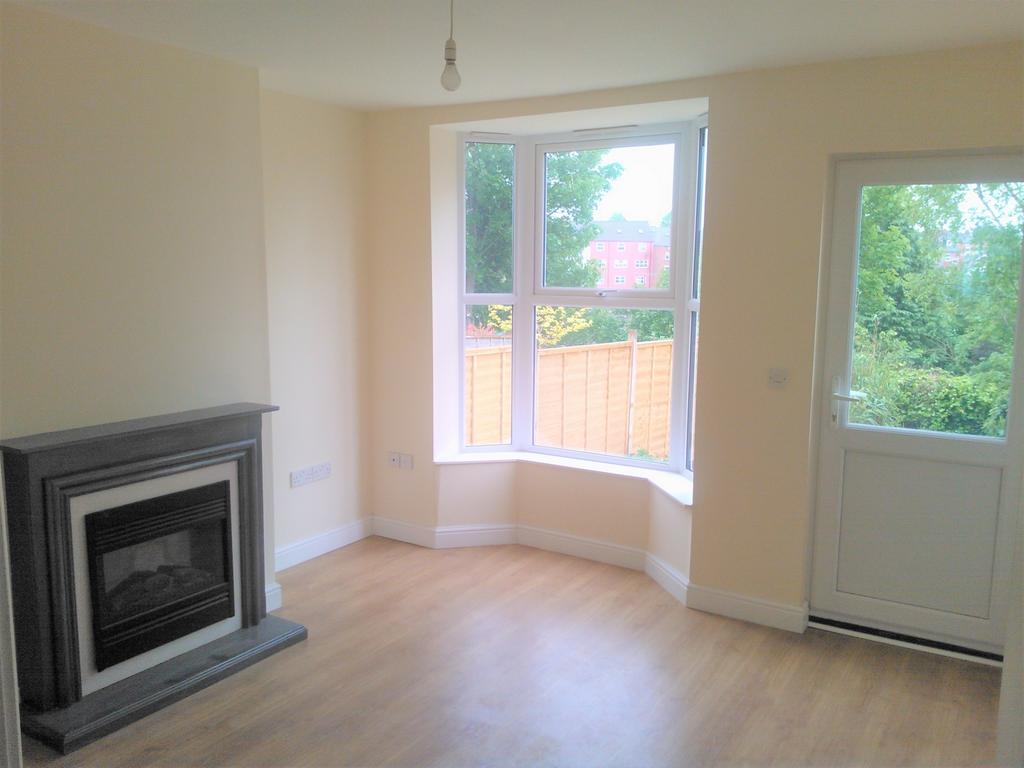 St Terrace, Kidderminster, DY10 3 bed house £695 pcm (£160 pw)