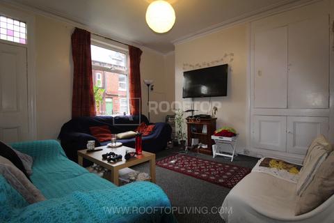 6 bedroom house to rent, Hessle Place, Leeds LS6